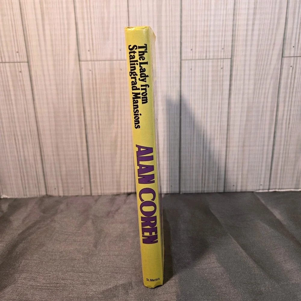 The Lady from Stalingrad Mansions‎ by Alan Coren 1977 Vintage Comedy Novel Book